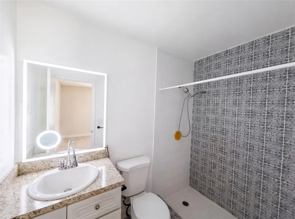 7233 THOMAS JEFFERSON CIRCLE W Bartow, FL 33830
