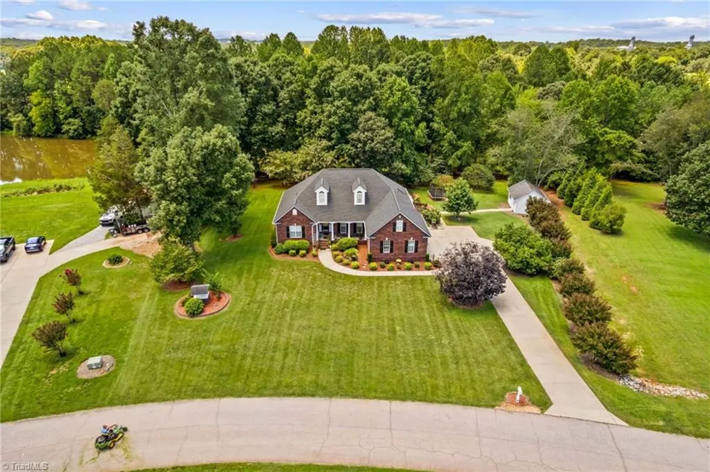 276 Falcon Crest Lane Salisbury, NC 28147