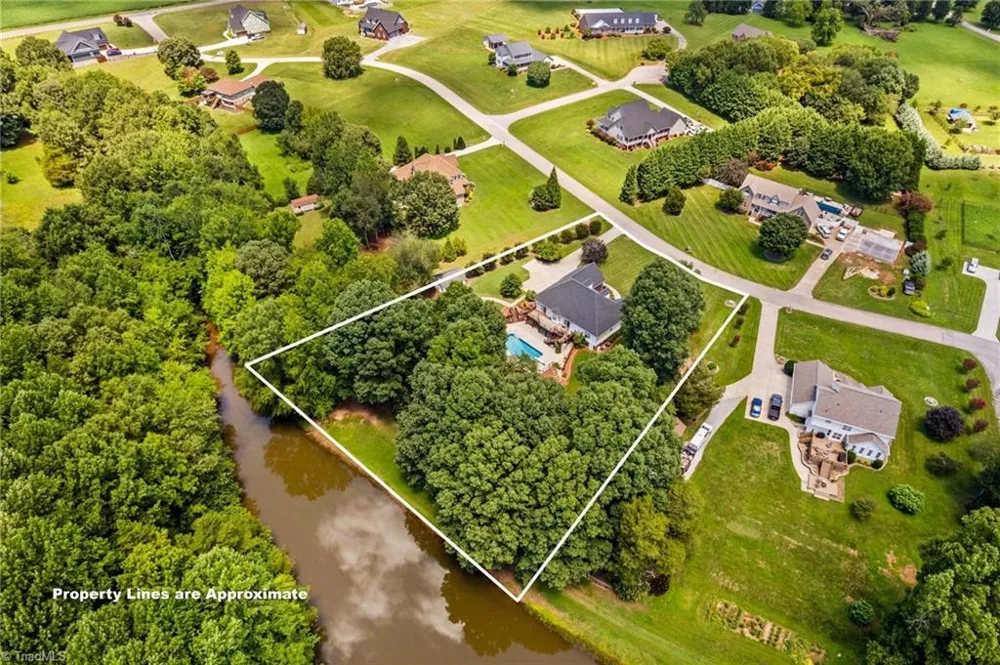 276 Falcon Crest Lane Salisbury, NC 28147