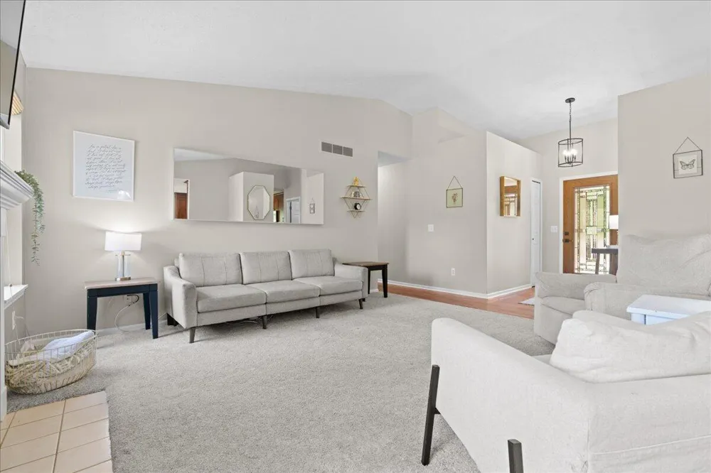 603 Cattail Lane Pinckney, MI 48169