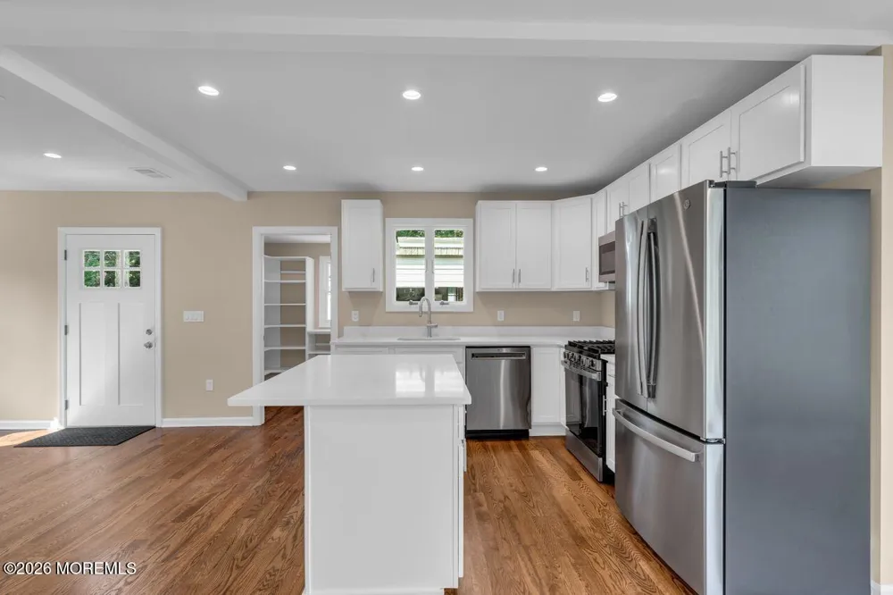 18 Maple Avenue Eatontown, NJ 07724