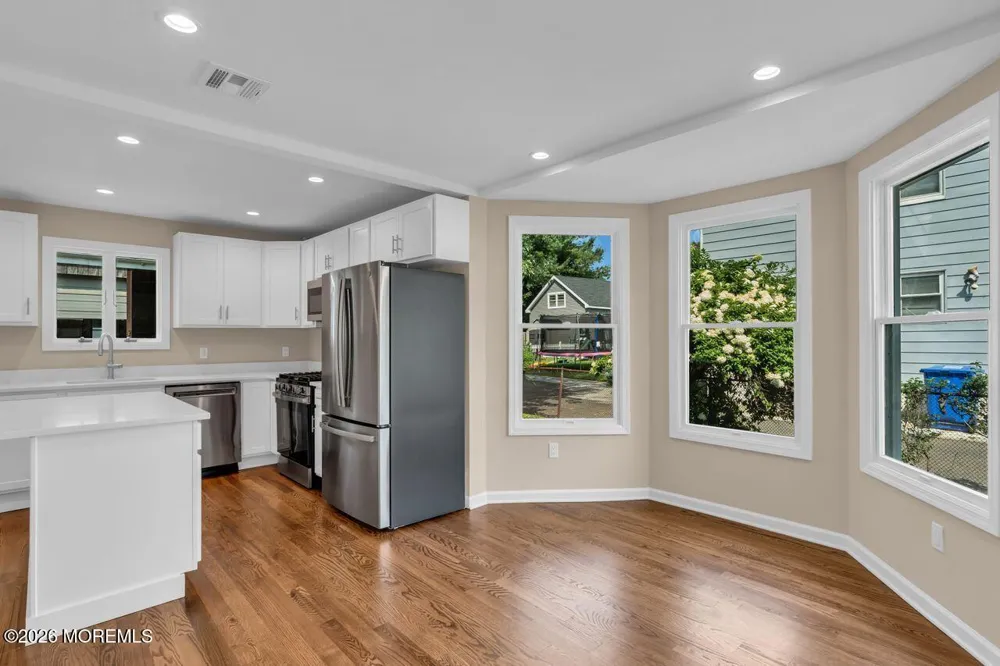 18 Maple Avenue Eatontown, NJ 07724