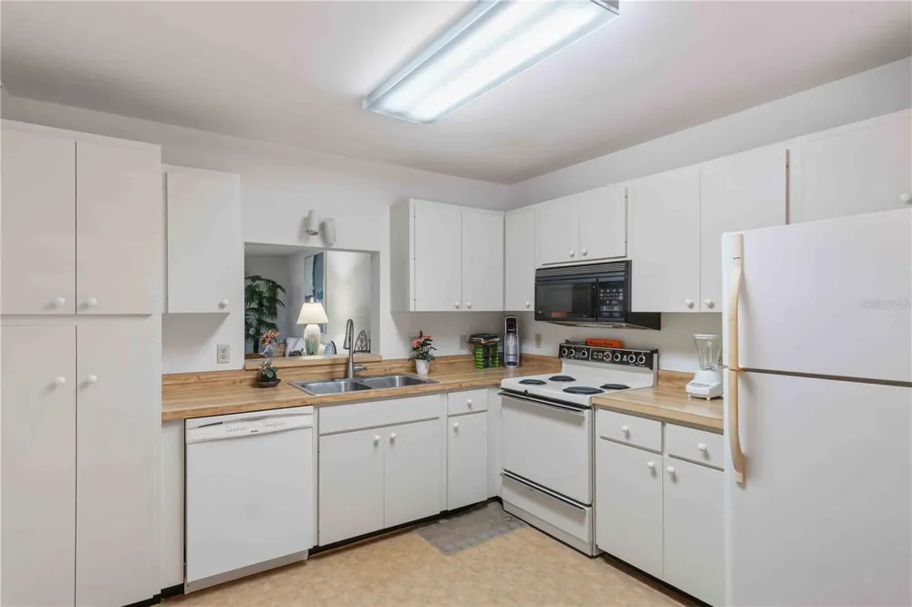 514 SPRING LAKES BOULEVARD Bradenton, FL 34210
