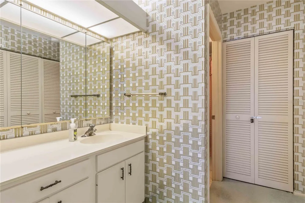514 SPRING LAKES BOULEVARD Bradenton, FL 34210