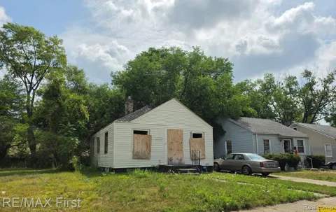 19384 Dresden Street