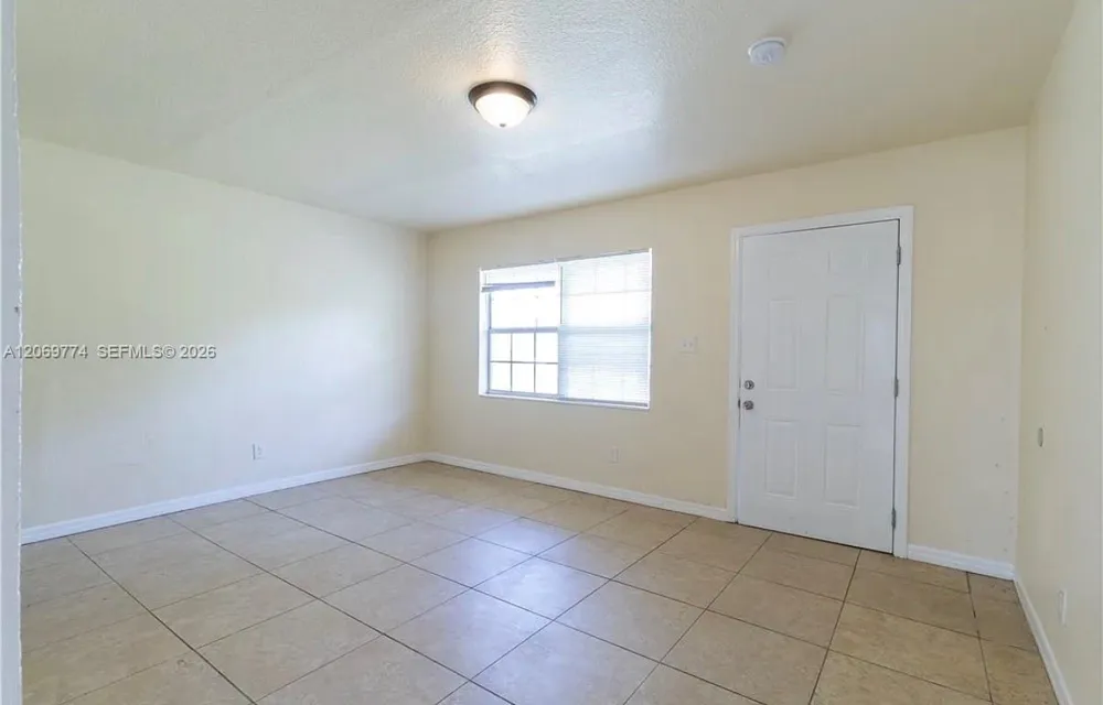 708 14th St #B Fort Pierce, FL 34950