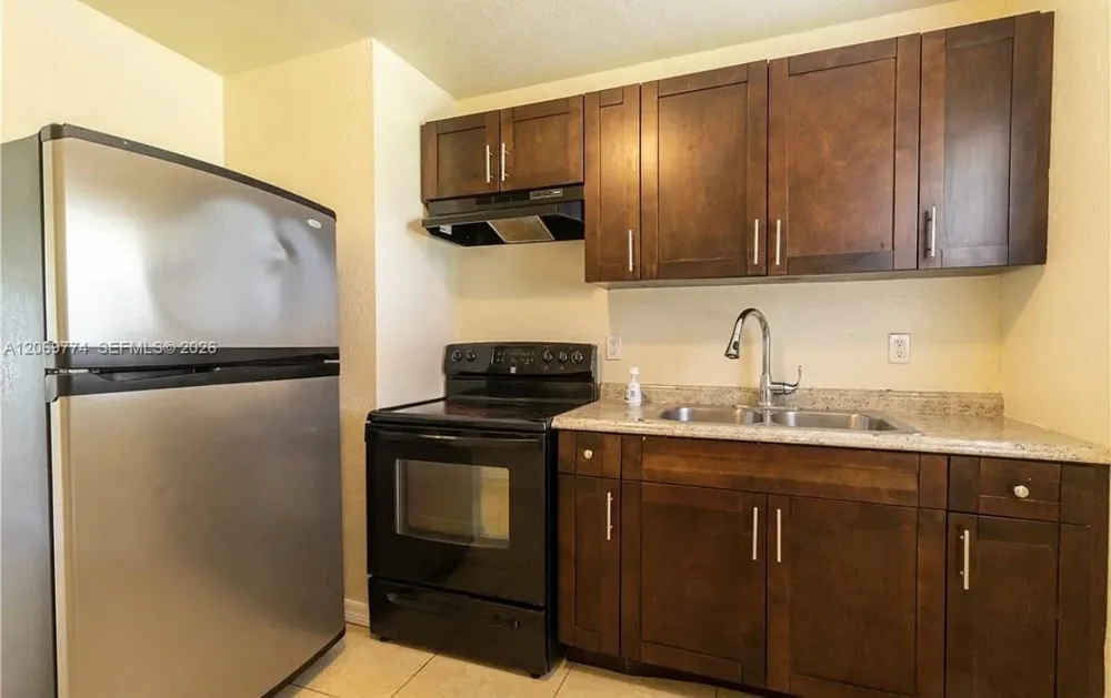 708 14th St #B Fort Pierce, FL 34950