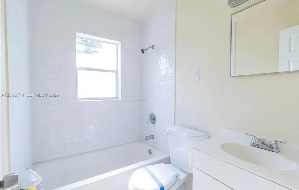 708 14th St #B Fort Pierce, FL 34950