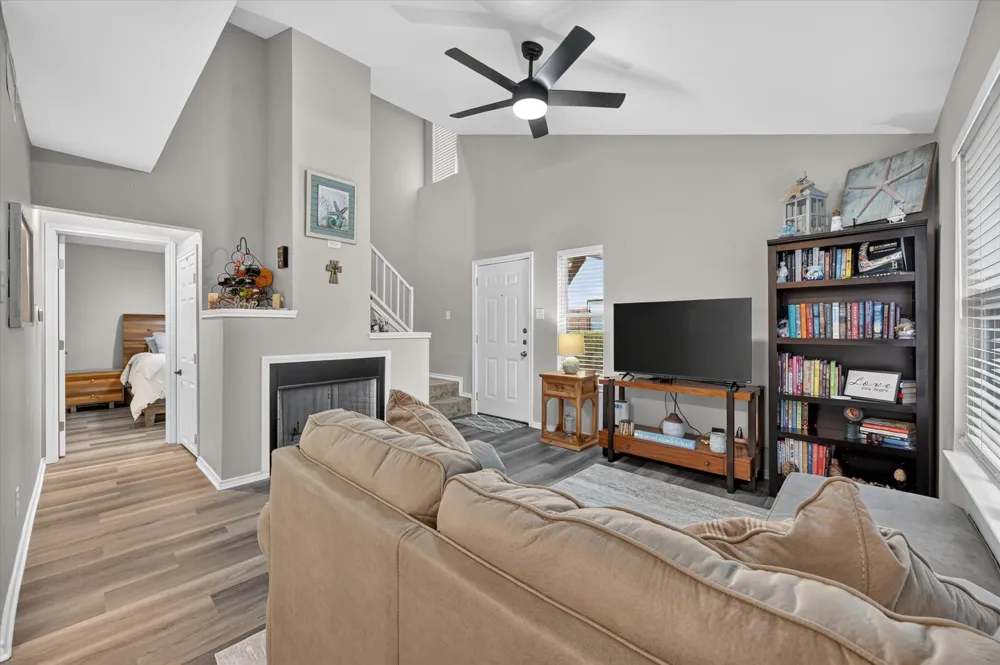 5662 Cedar Creek Drive Benbrook, TX 76109