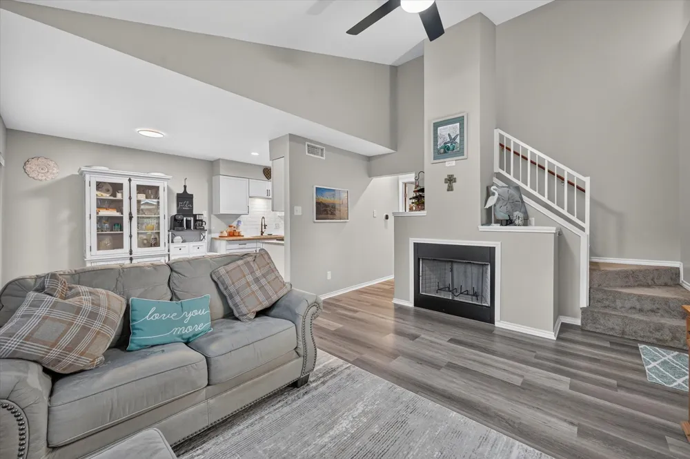 5662 Cedar Creek Drive Benbrook, TX 76109