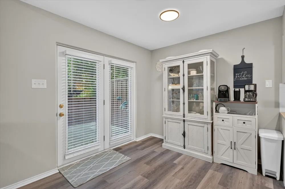 5662 Cedar Creek Drive Benbrook, TX 76109