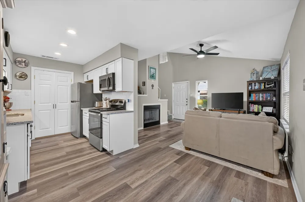 5662 Cedar Creek Drive Benbrook, TX 76109