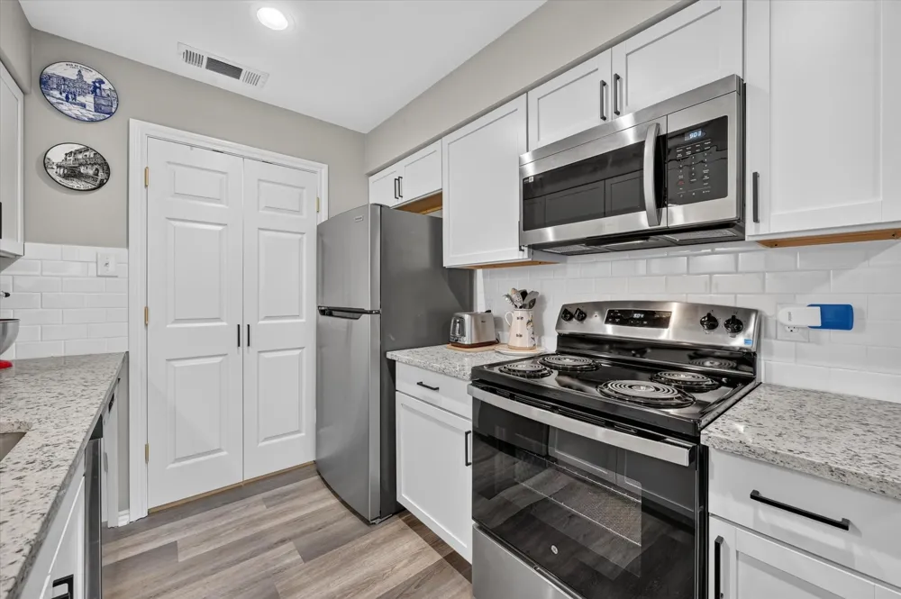 5662 Cedar Creek Drive Benbrook, TX 76109