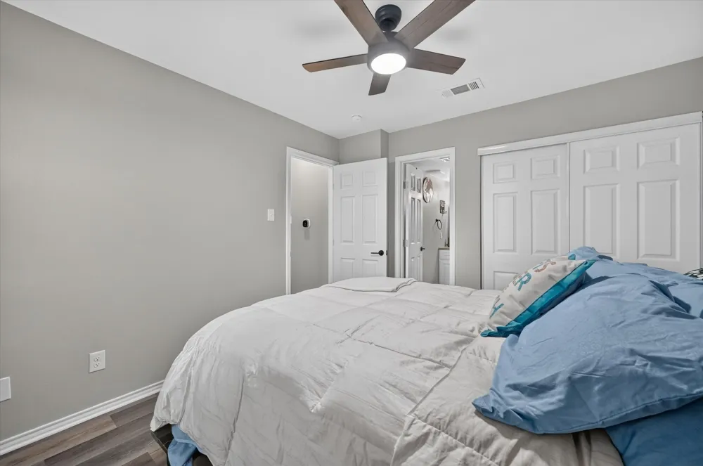 5662 Cedar Creek Drive Benbrook, TX 76109