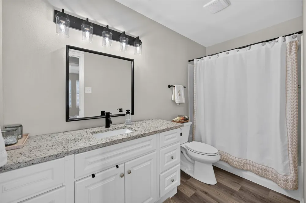5662 Cedar Creek Drive Benbrook, TX 76109