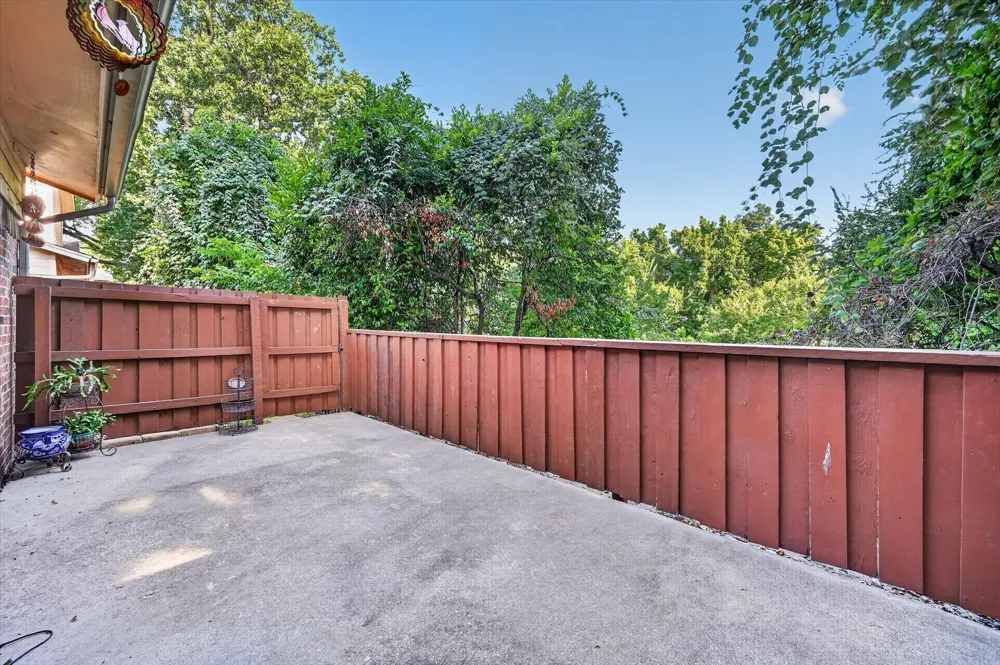 5662 Cedar Creek Drive Benbrook, TX 76109