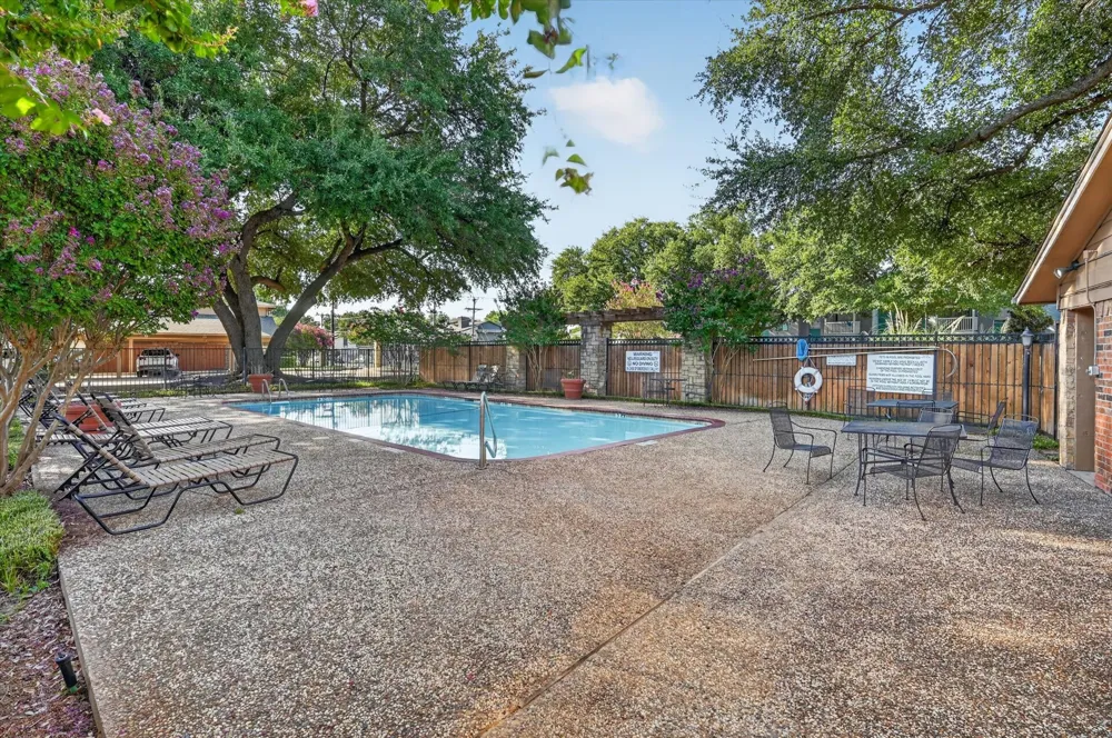 5662 Cedar Creek Drive Benbrook, TX 76109
