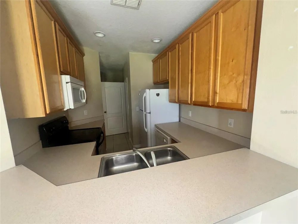 9448 FLOWERING COTTONWOOD ROAD #71 Orlando, FL 32832