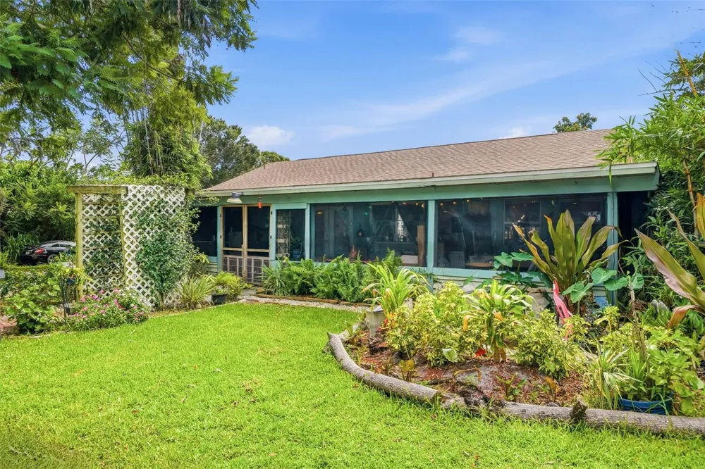 517 LINDA LANE Melbourne, FL 32935