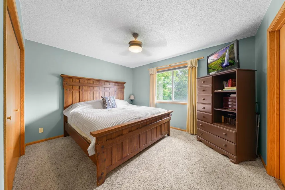 735 Laura Street Prescott, WI 54021