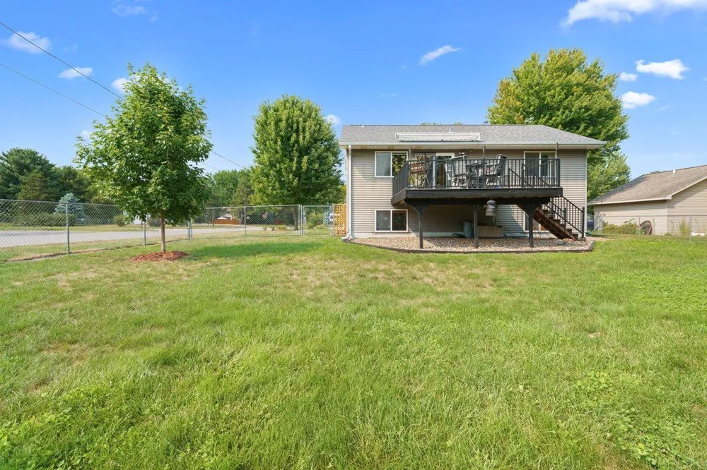 735 Laura Street Prescott, WI 54021