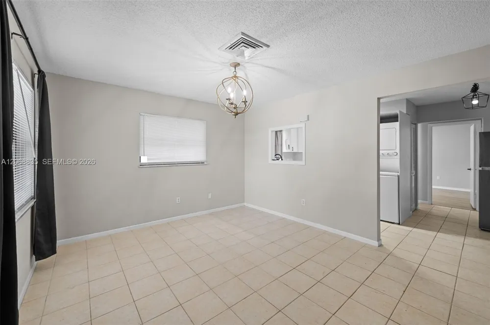 3317 NE Jeannette Dr #. Jensen Beach, FL 34957