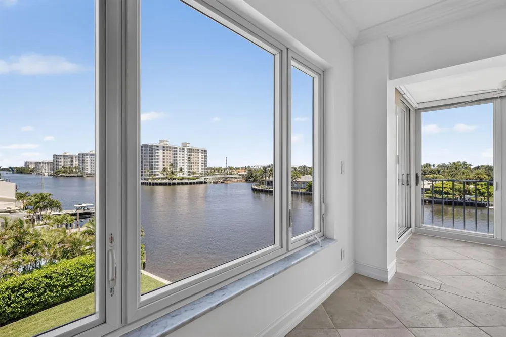 555 SE 6TH AVENUE #4F Delray Beach, FL 33483