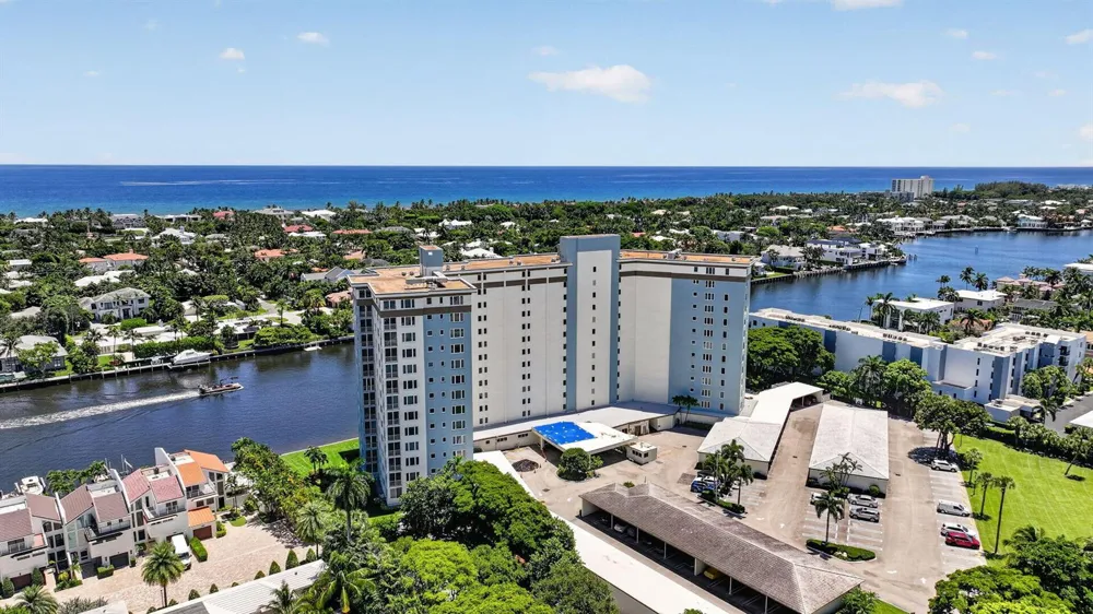 555 SE 6TH AVENUE #4F Delray Beach, FL 33483
