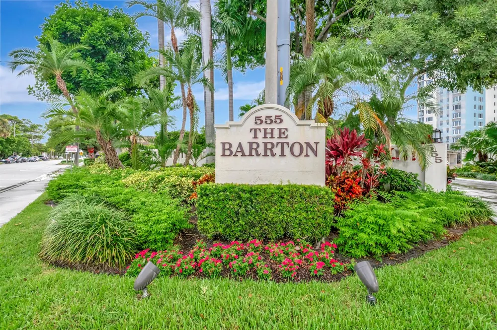 555 SE 6TH AVENUE #4F Delray Beach, FL 33483