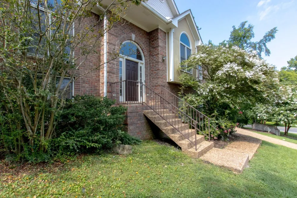 4900 Tulip Grove Ln Hermitage, TN 37076