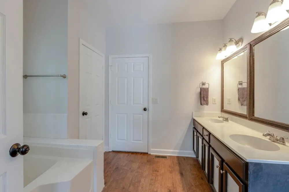 4900 Tulip Grove Ln Hermitage, TN 37076