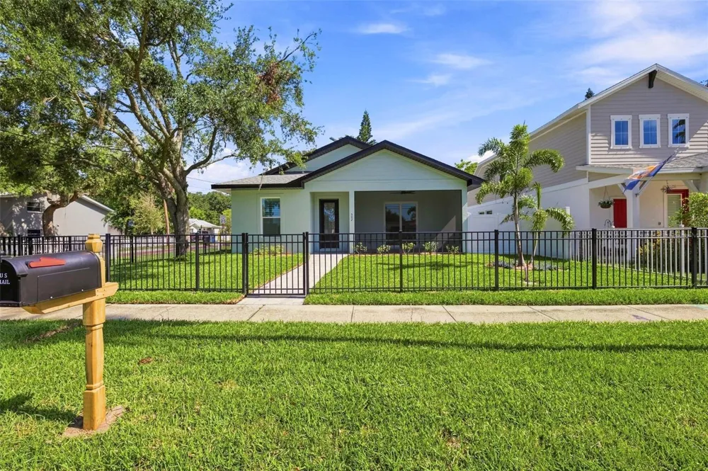 502 BELTREES STREET Dunedin, FL 34698