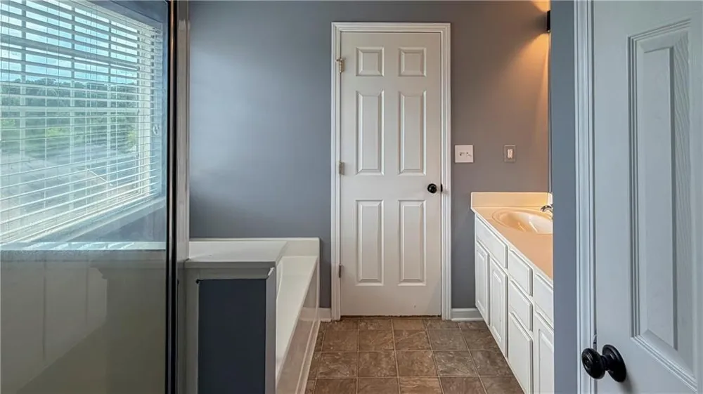 2416 Black Forest Drive Conyers, GA 30012