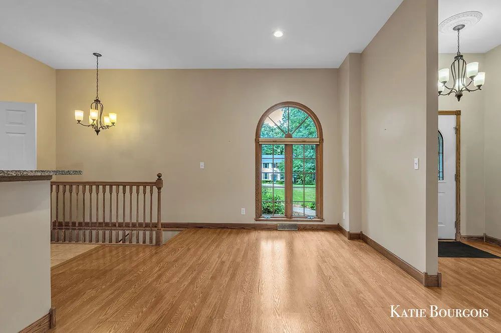 5180 Brookestone Drive NE Rockford, MI 49341