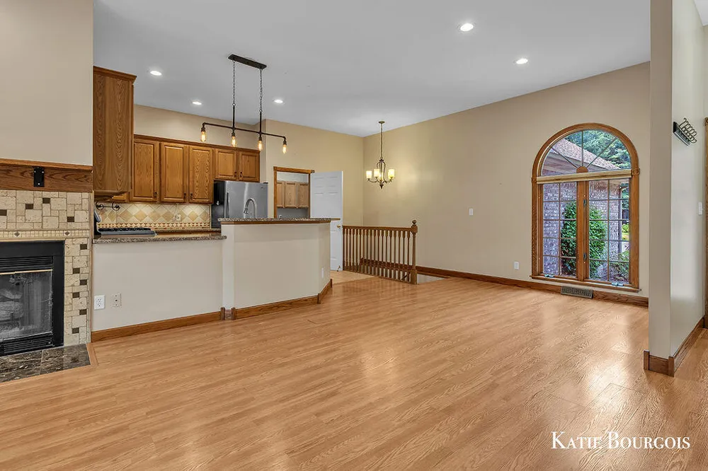 5180 Brookestone Drive NE Rockford, MI 49341