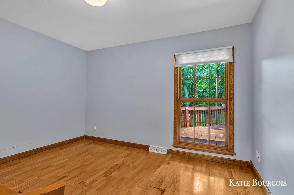 5180 Brookestone Drive NE Rockford, MI 49341