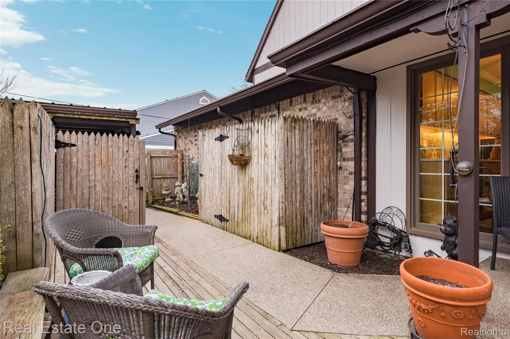 21901 Shore Pointe Lane #39 St Clair Shores City, MI 48080