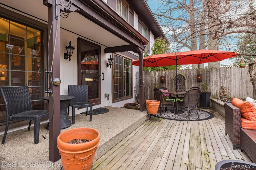 21901 Shore Pointe Lane #39 St Clair Shores City, MI 48080
