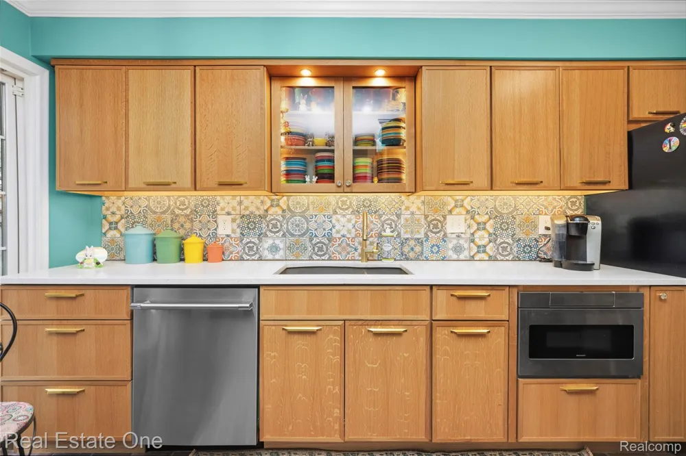 21901 Shore Pointe Lane #39 St Clair Shores City, MI 48080