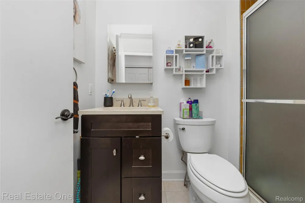 21901 Shore Pointe Lane #39 St Clair Shores City, MI 48080