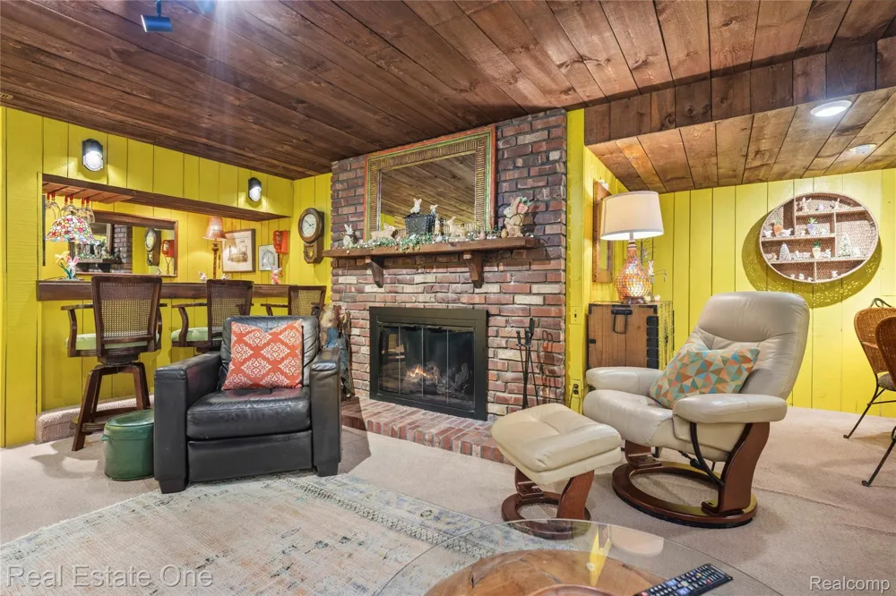 21901 Shore Pointe Lane #39 St Clair Shores City, MI 48080