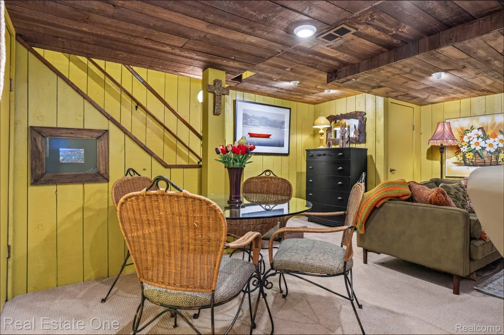 21901 Shore Pointe Lane #39 St Clair Shores City, MI 48080