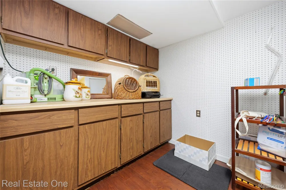 21901 Shore Pointe Lane #39 St Clair Shores City, MI 48080