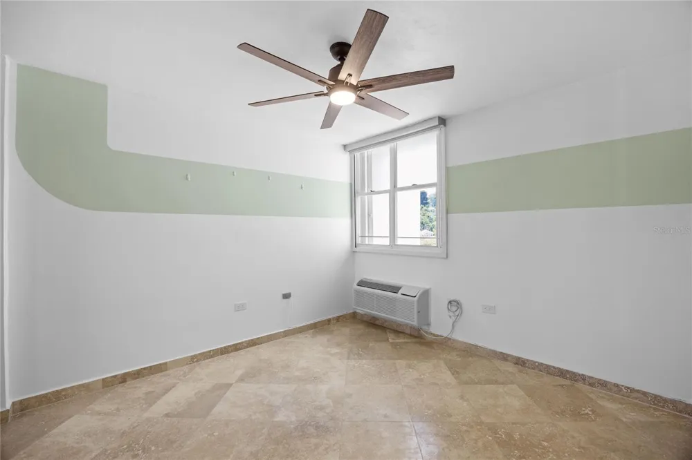 146 Ave Santa Ana BOSQUE DE LA VILLA DE TORRIMAR #C-PH-D Guaynabo, PR 00971