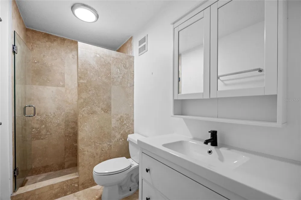 146 Ave Santa Ana BOSQUE DE LA VILLA DE TORRIMAR #C-PH-D Guaynabo, PR 00971