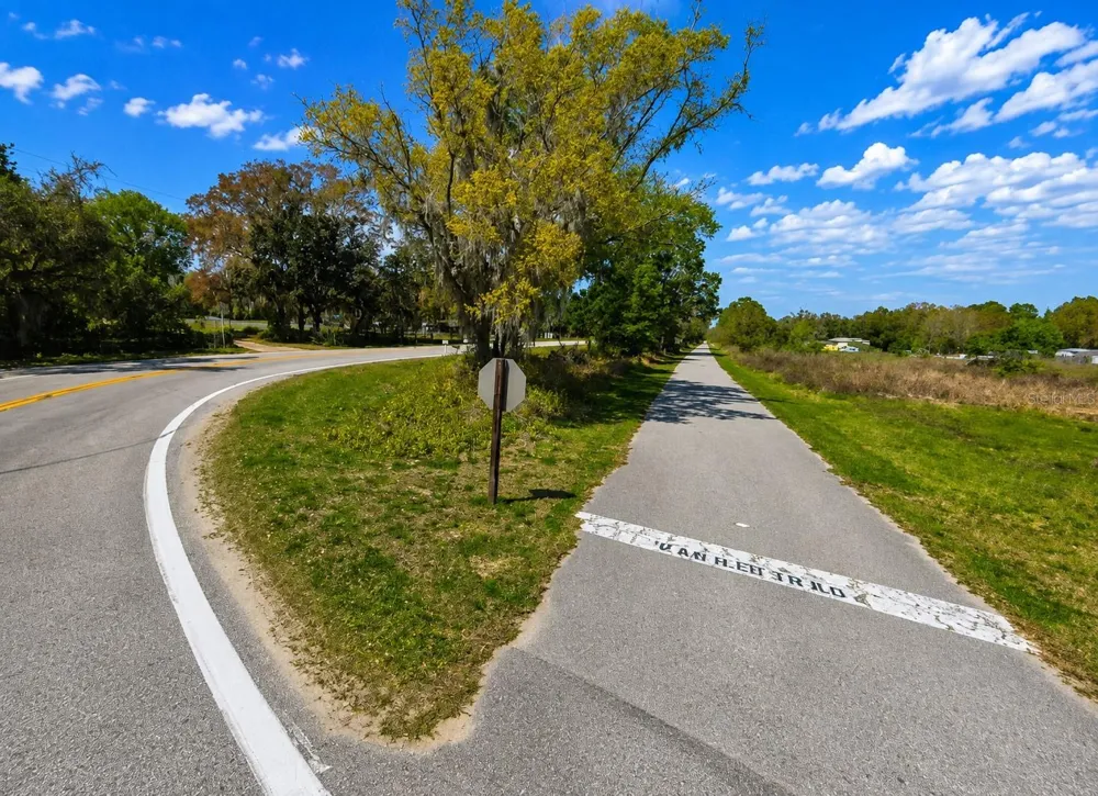 00 VAN FLEET TRAIL Polk City, FL 33868