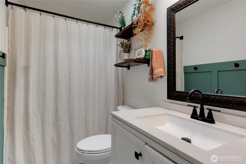 15604 253rd Avenue E Buckley, WA 98321