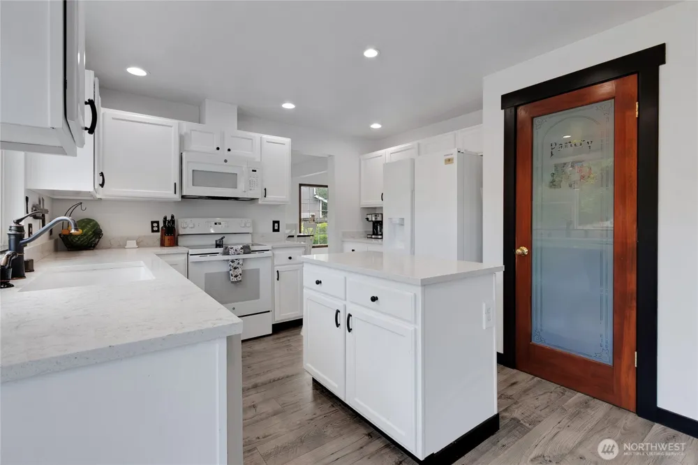 15604 253rd Avenue E Buckley, WA 98321
