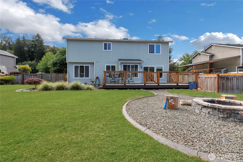 15604 253rd Avenue E Buckley, WA 98321