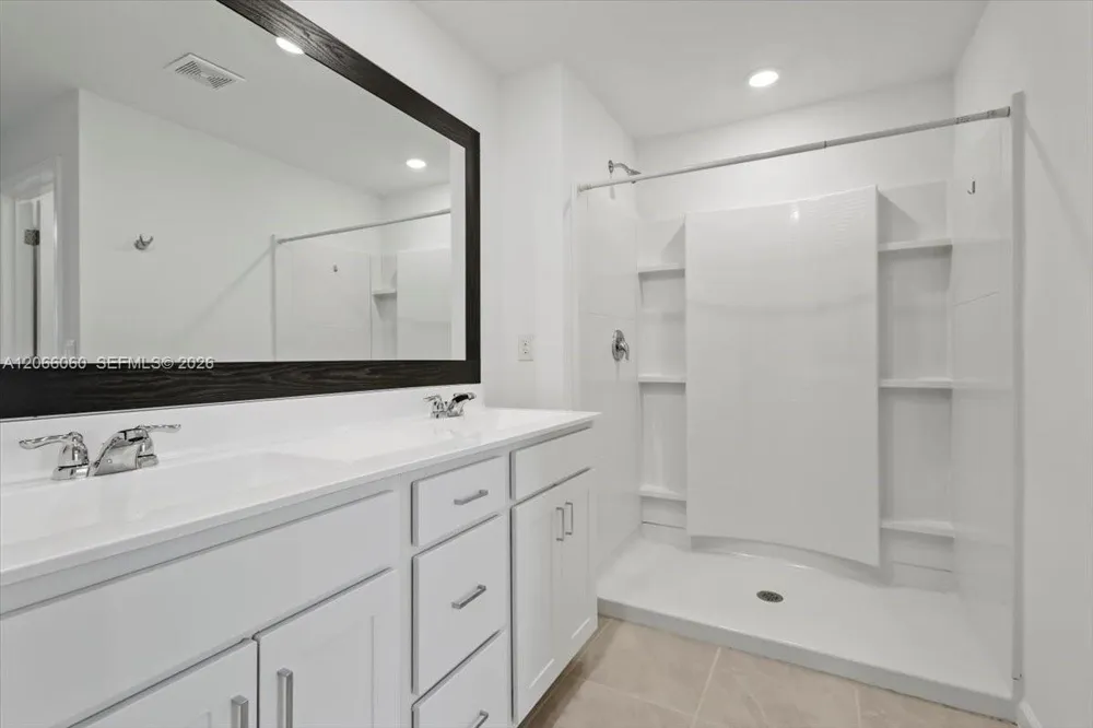 1338 Colebrook Cir S. Palm Bay, FL 32908